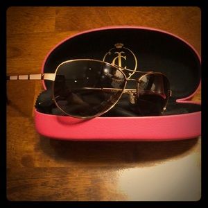 Minimally worn. Excellent condition.